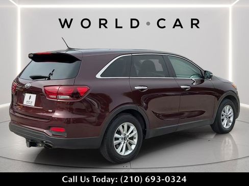 Used 2020 Kia Sorento LX FWD image 7