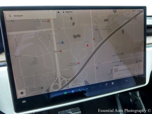 Used 2022 Tesla Model S image 18