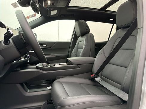 New 2026 Chevrolet Equinox LT w/ Convenience Package II AWD/4WD image 21