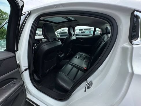 Used 2022 Volvo S60 B5 Inscription w/ Advanced Package FWD image 18