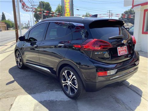 Used 2017 Chevrolet Bolt Premier w/ Driver Confidence II Package FWD image 8