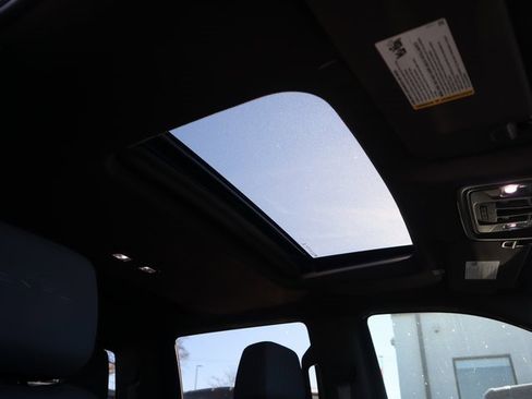 Certified 2022 GMC Sierra 1500 Denali w/ Denali Premium Package image 20