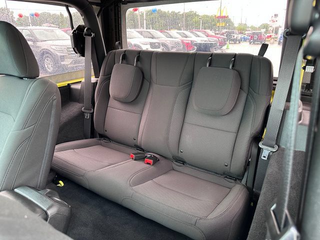 Used 2023 Jeep Wrangler Sport AWD/4WD image 9