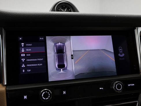 Used 2025 Porsche Macan image 31