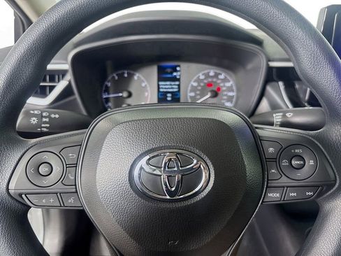 Used 2025 Toyota Corolla LE image 16