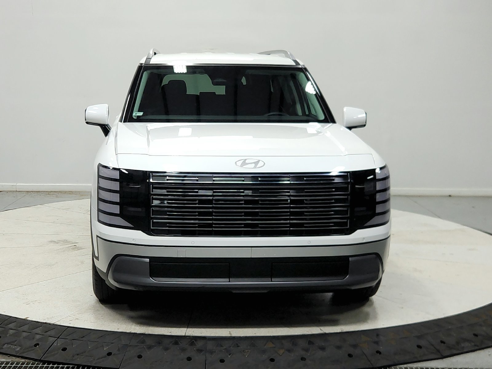 Used 2026 Hyundai Palisade SEL FWD image 3