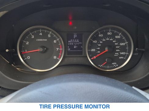 Used 2015 Subaru Crosstrek 2.0i Premium AWD/4WD image 19