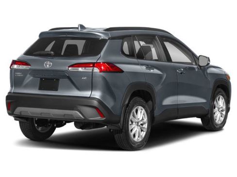 Used 2022 Toyota Corolla Cross LE AWD/4WD image 2