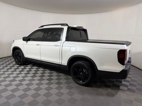 Certified 2022 Honda Ridgeline Black Edition image 25