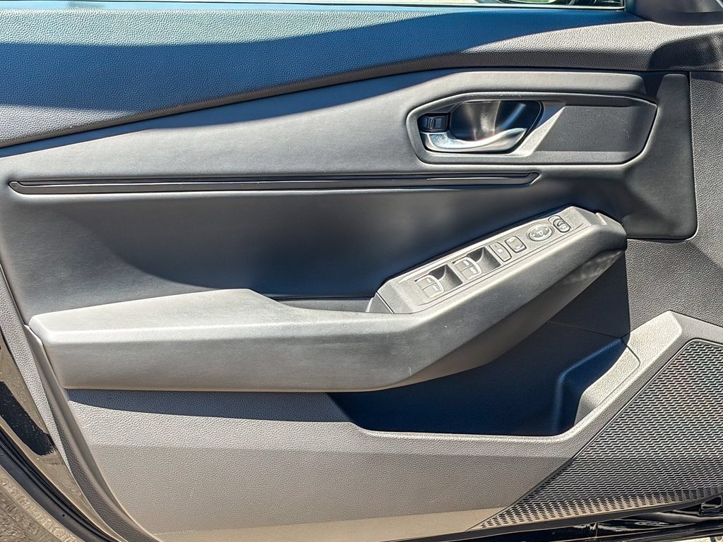Used 2023 Honda Accord EX image 39