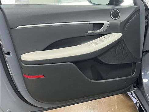 Used 2025 Hyundai Sonata SEL FWD image 15