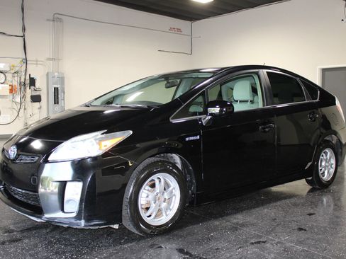 Used 2010 Toyota Prius Two FWD image 7