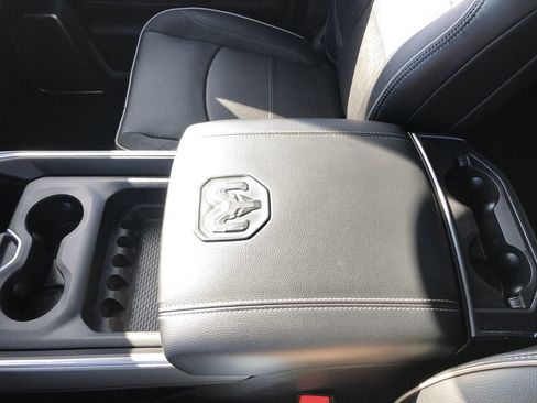 Used 2024 RAM 2500 Laramie w/ Night Edition image 17