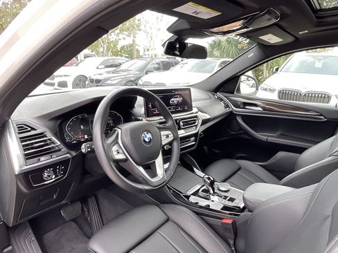Used 2022 BMW X4 xDrive30i AWD/4WD image 9