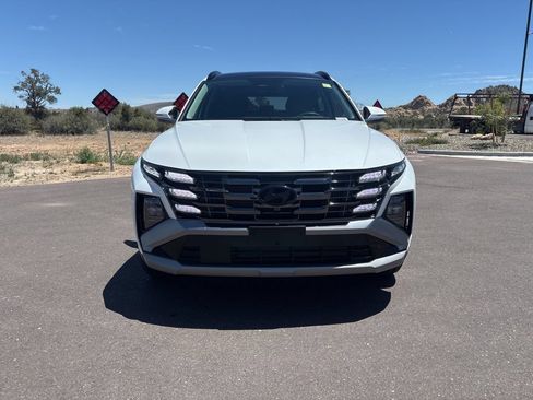 Used 2025 Hyundai Tucson Limited AWD/4WD image 10