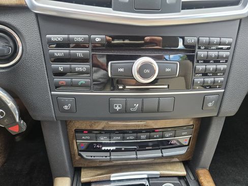 Used 2011 Mercedes-Benz E 350 4MATIC Sedan image 13