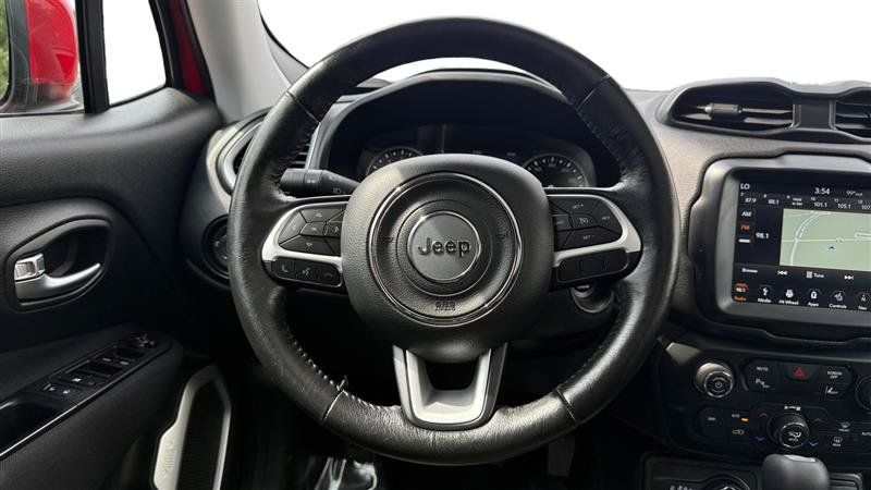Used 2018 Jeep Renegade Latitude w/ UConnect 8.4 Nav Group AWD/4WD image 13