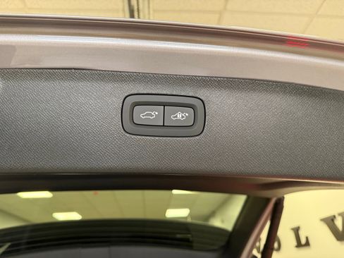 Used 2026 Volvo XC90 B6 Ultra w/ Protection Package Premier image 39