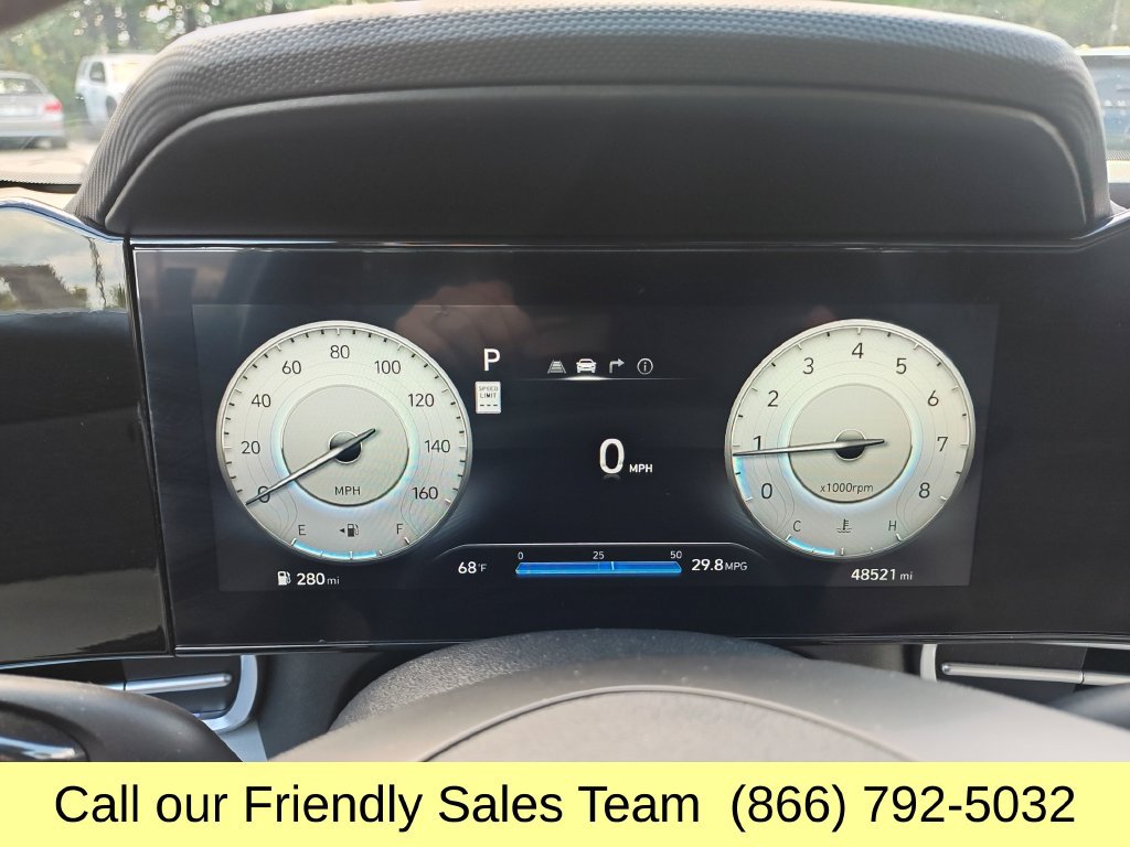 Used 2025 Hyundai Elantra Limited FWD image 17