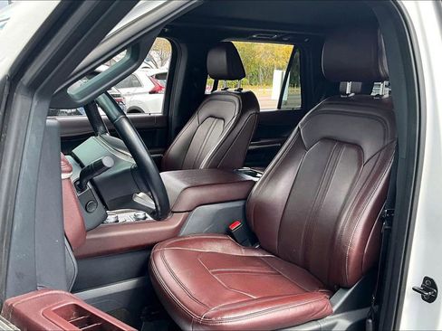 Used 2023 Ford Expedition Limited AWD/4WD image 20