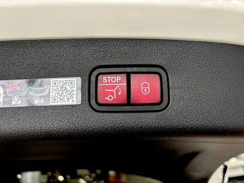 New 2026 Mercedes-Benz GLC 350e 4MATIC image 28