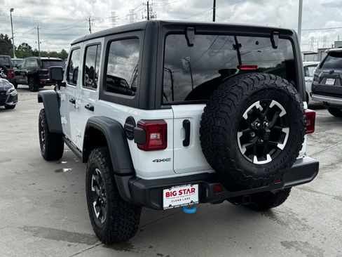Used 2024 Jeep Wrangler Unlimited Rubicon 4xe AWD/4WD image 8