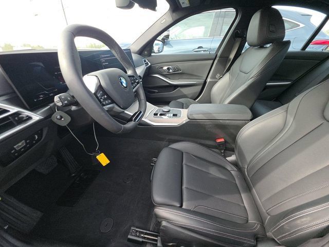 Used 2025 BMW 330i xDrive Sedan w/ Premium Package AWD/4WD image 3