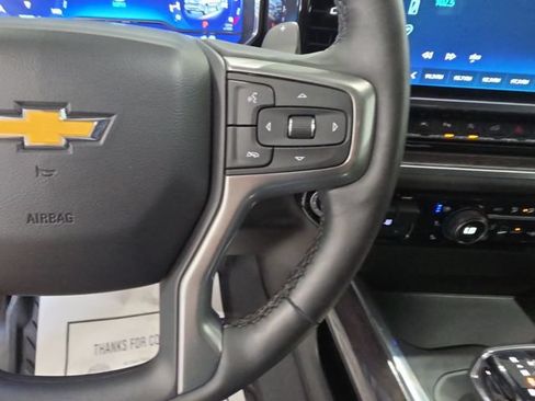 Used 2023 Chevrolet Silverado 1500 LTZ w/ LTZ Premium Package AWD/4WD image 17