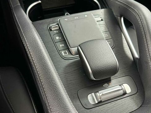 Certified 2025 Mercedes-Benz GLS 450 4MATIC image 37