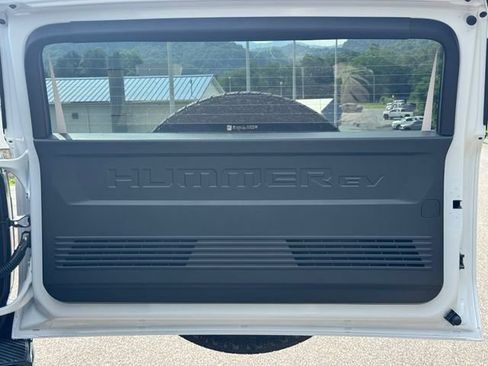 New 2026 GMC Hummer EV SUV AWD/4WD image 30