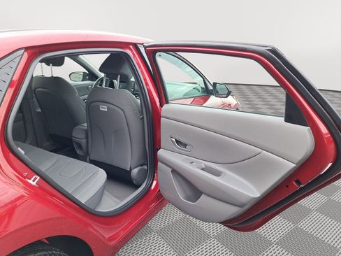 New 2025 Hyundai Elantra Sport image 15