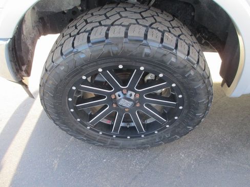 Used 2018 Ford F150 Lariat image 13