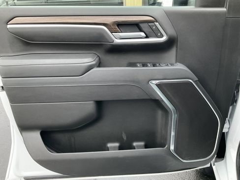 Used 2025 Chevrolet Silverado 3500 LT w/ Convenience Package image 28