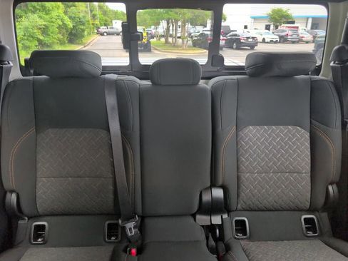 Used 2025 Jeep Gladiator Mojave w/ Convenience Group AWD/4WD image 27
