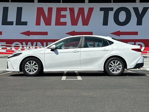 Used 2025 Toyota Camry LE FWD image 2