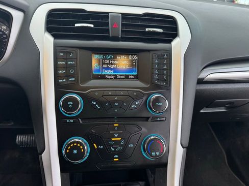 Used 2013 Ford Fusion SE FWD image 20