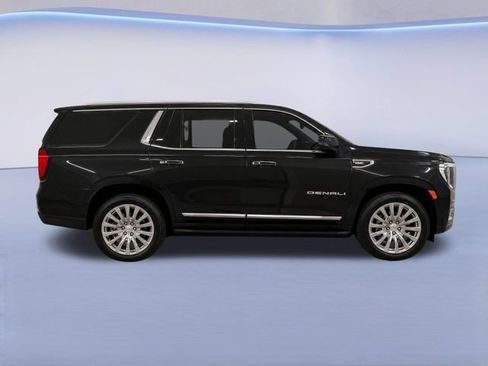 Used 2023 GMC Yukon Denali AWD/4WD image 9
