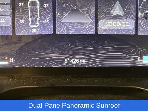 Used 2023 Jeep Grand Cherokee L Limited w/ Luxury Tech Group II image 3