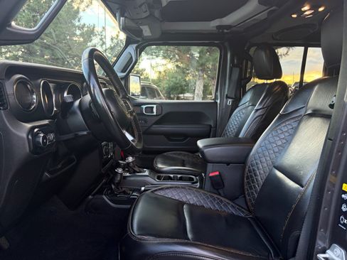 Used 2021 Jeep Wrangler Unlimited Sahara AWD/4WD image 12