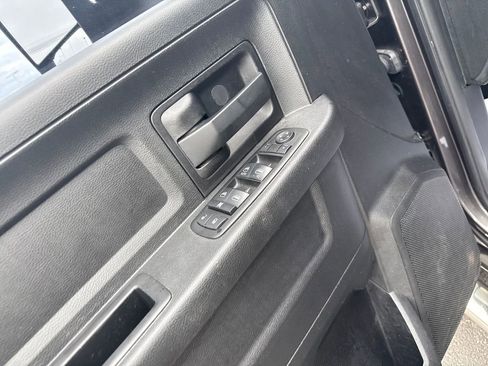 Used 2015 RAM 2500 Tradesman w/ Chrome Appearance Group image 14