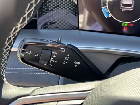 New 2026 Volkswagen Tiguan SE image 22