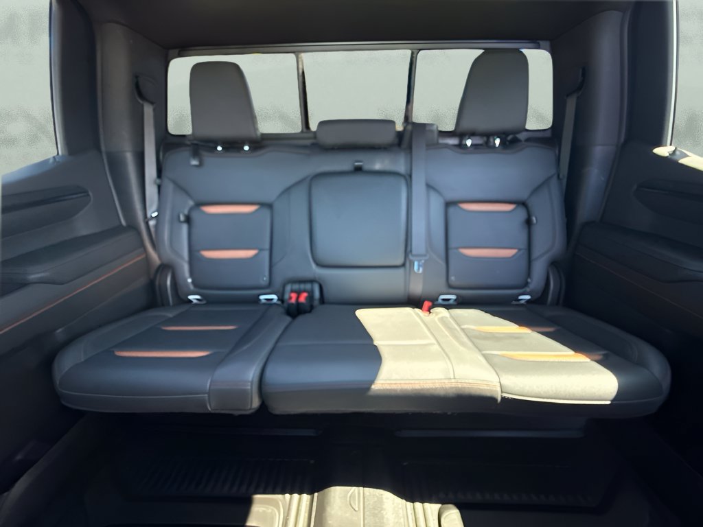 Used 2023 GMC Sierra 1500 AT4 w/ Technology Package AWD/4WD image 12
