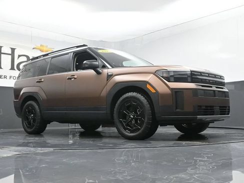 Used 2025 Hyundai Santa Fe XRT AWD/4WD image 2