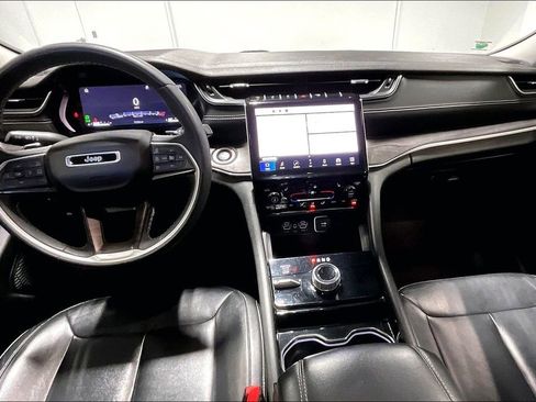 Used 2023 Jeep Grand Cherokee Limited image 18