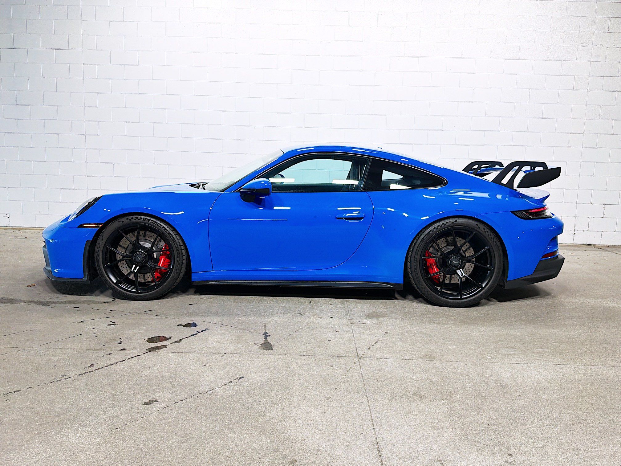 Certified 2024 Porsche 911 GT3 RWD image 2