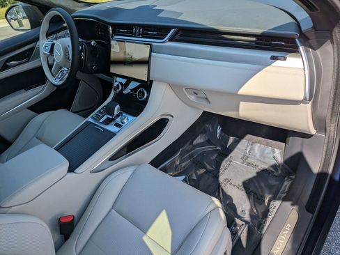 New 2026 Jaguar F-PACE R-Dynamic S image 30