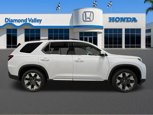 New 2026 Honda Pilot Elite image 2