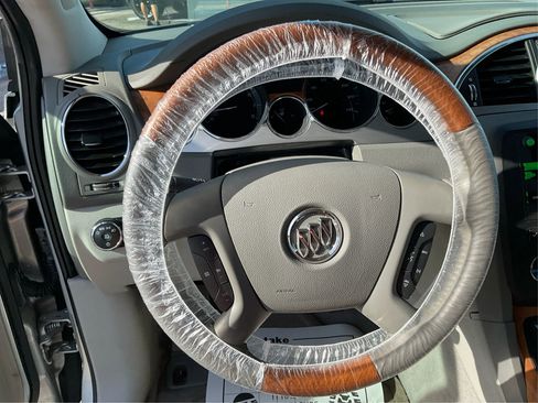 Used 2011 Buick Enclave CXL image 16