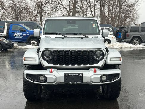 Used 2024 Jeep Wrangler High Altitude image 2