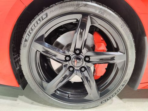 Used 2021 Chevrolet Corvette Stingray Preferred Cpe w/ Z51 Performance Package image 28